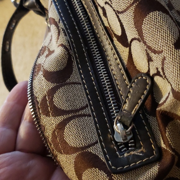 Coach purse - Picture 5 of 7